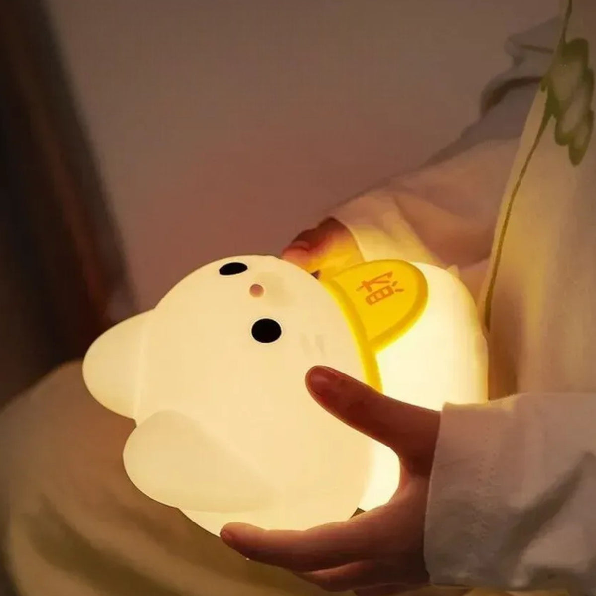 Veilleuse chaton avec un collier